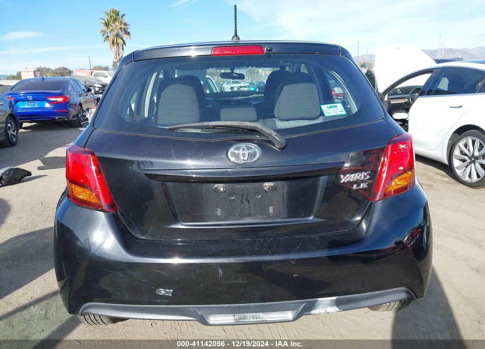 2015 TOYOTA YARIS LE VIN: VNKKTUD38FA055057