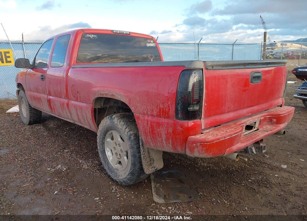2002 CHEVROLET SILVERADO 1500 LS VIN: 2GCEK19T521306993