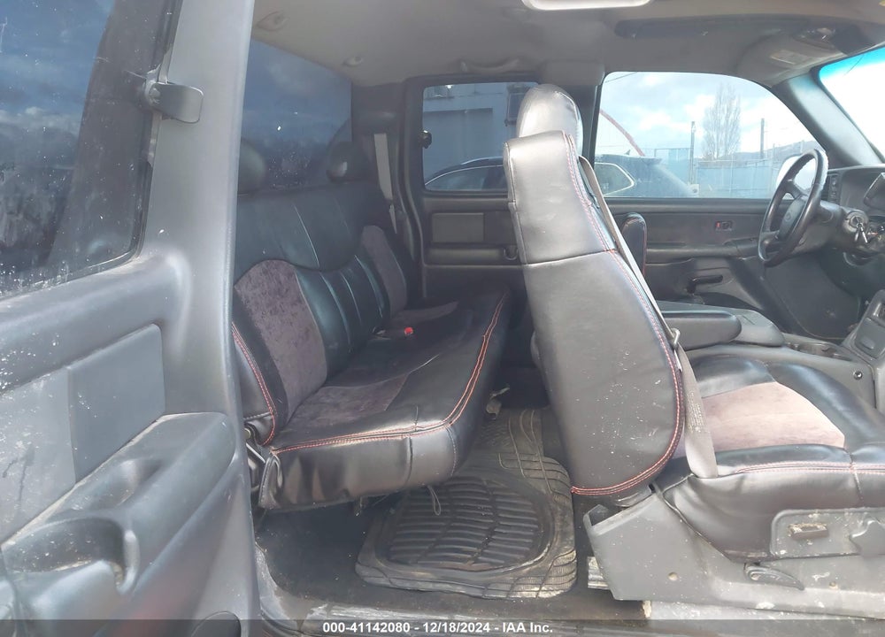 2002 CHEVROLET SILVERADO 1500 LS VIN: 2GCEK19T521306993