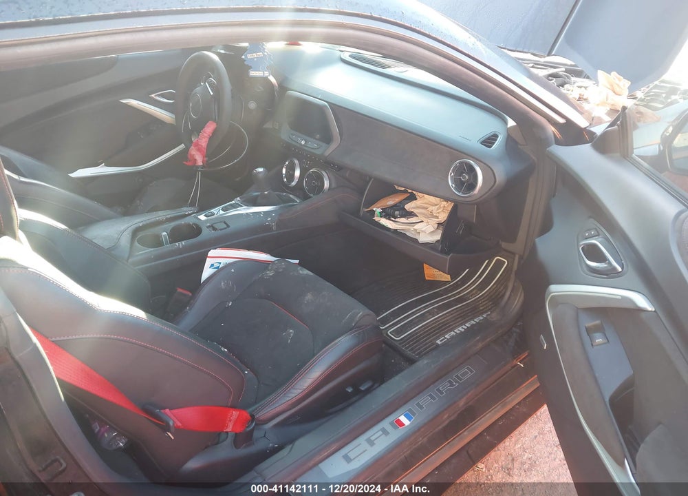 2017 CHEVROLET CAMARO VIN: 1G1FJ1R68H0158918
