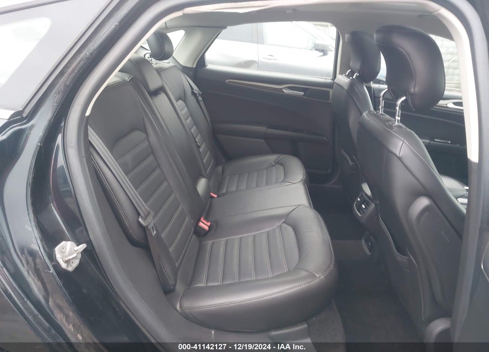 2014 FORD FUSION SE VIN: 3FA6P0HD1ER118584