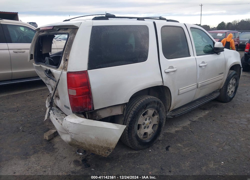 2011 CHEVROLET TAHOE LS VIN: 1GNSCAE05BR164865