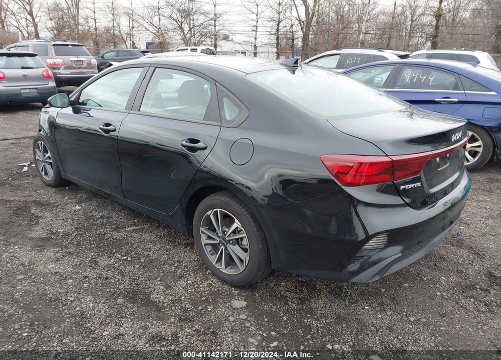 2024 KIA FORTE LXS VIN: 3KPF24AD0RE758275