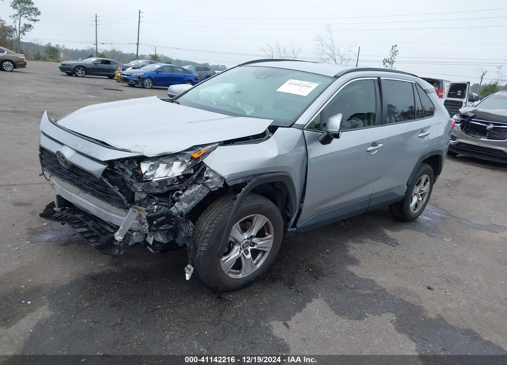 2021 TOYOTA RAV4 XLE VIN: JTMW1RFV6MD067019