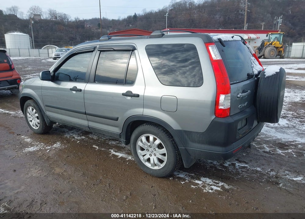 2005 HONDA CR-V EX VIN: SHSRD78885U340013