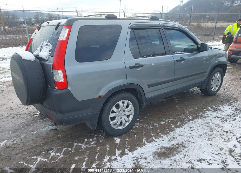2005 HONDA CR-V EX VIN: SHSRD78885U340013