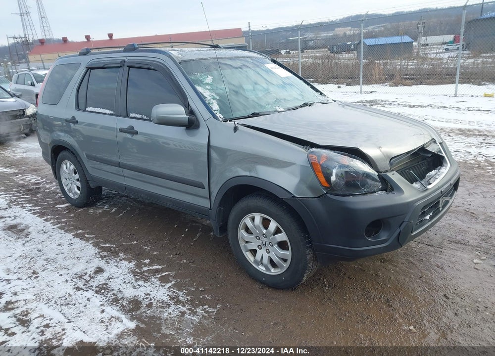 2005 HONDA CR-V EX VIN: SHSRD78885U340013