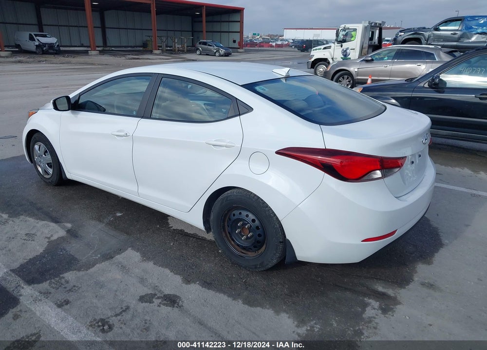 2016 HYUNDAI ELANTRA SE VIN: 5NPDH4AE5GH797354