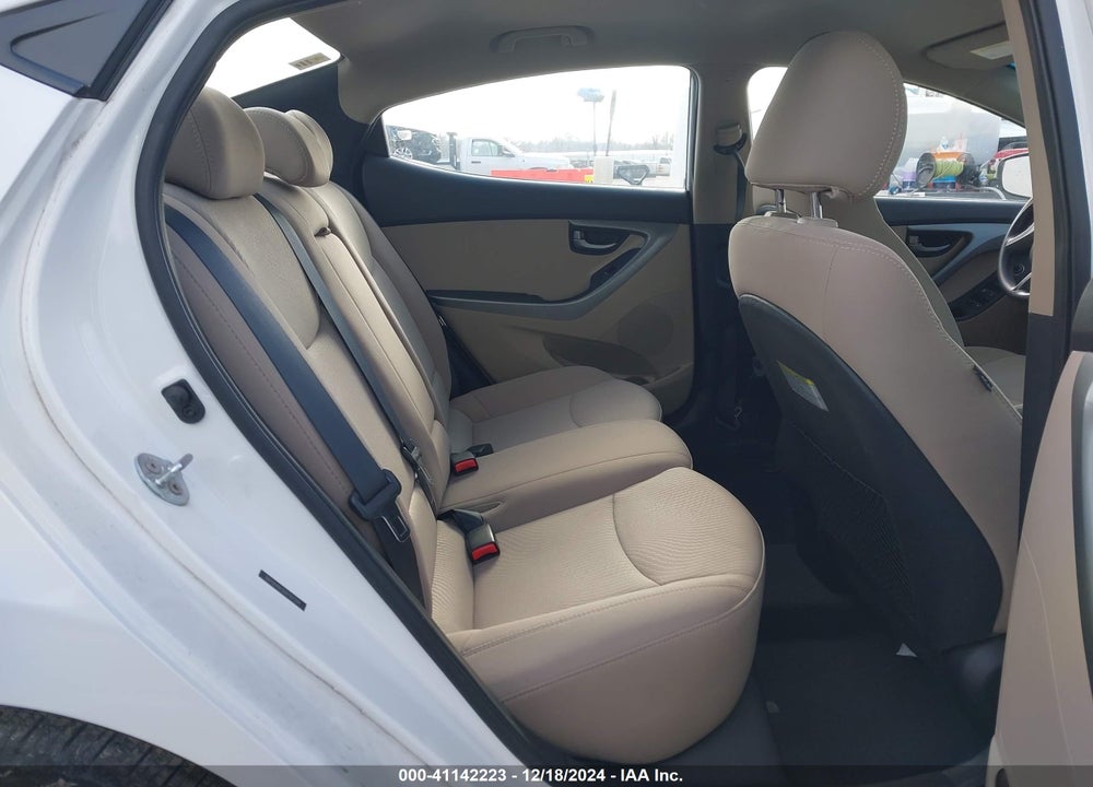 2016 HYUNDAI ELANTRA SE VIN: 5NPDH4AE5GH797354