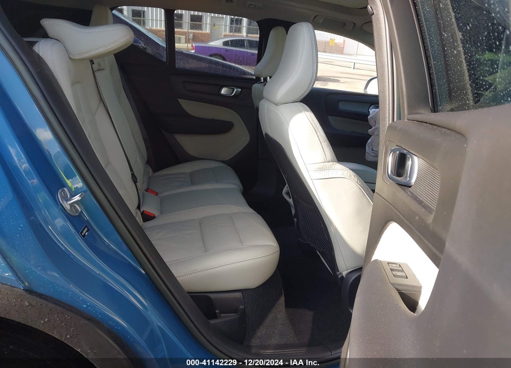2023 VOLVO XC40 B5 PLUS BRIGHT THEME VIN: YV4L12UN9P2910737