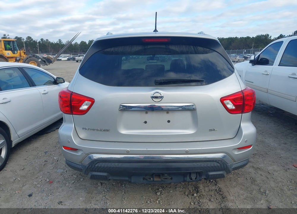 2018 NISSAN PATHFINDER VIN: 5N1DR2MN5JC605426