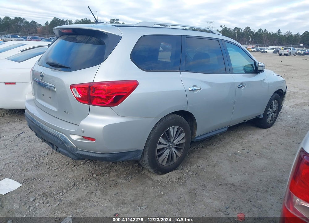 2018 NISSAN PATHFINDER VIN: 5N1DR2MN5JC605426