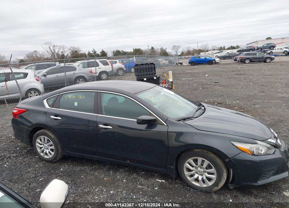 2017 NISSAN ALTIMA VIN: 1N4AL3AP7HC199458