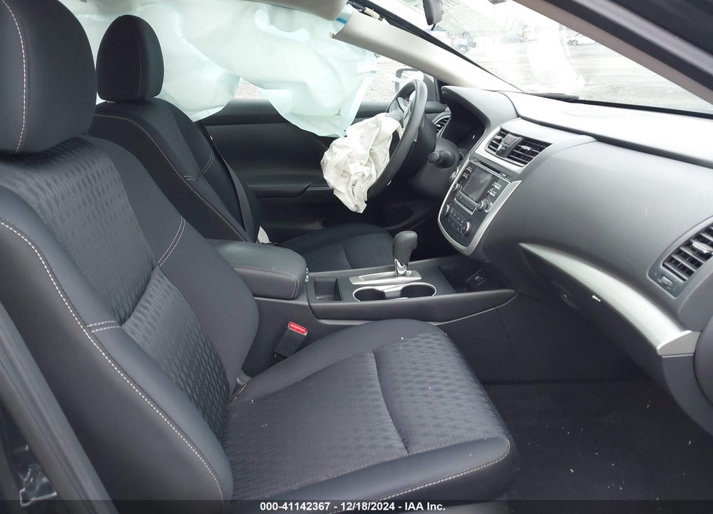 2017 NISSAN ALTIMA VIN: 1N4AL3AP7HC199458