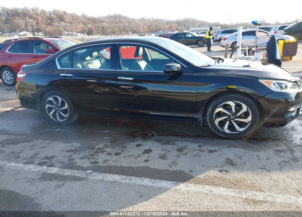 2016 HONDA ACCORD EX-L V-6 VIN: 1HGCR3F83GA007273