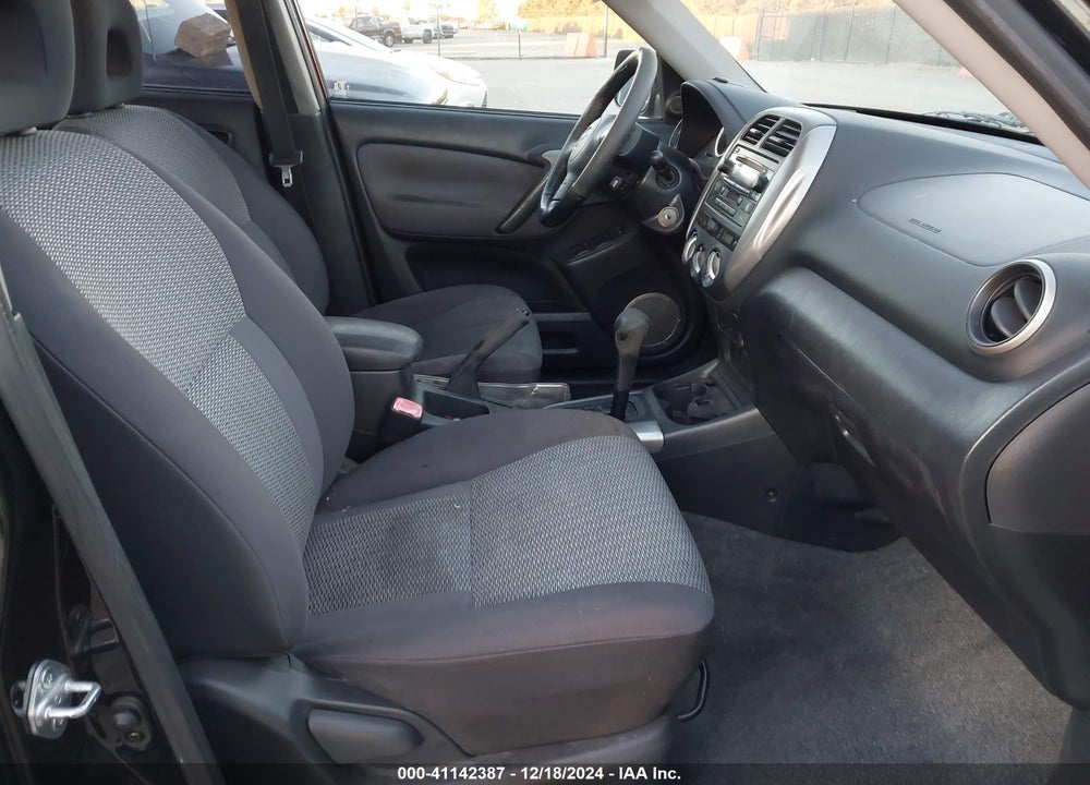 2005 TOYOTA RAV4 VIN: JTEGD20V350048458