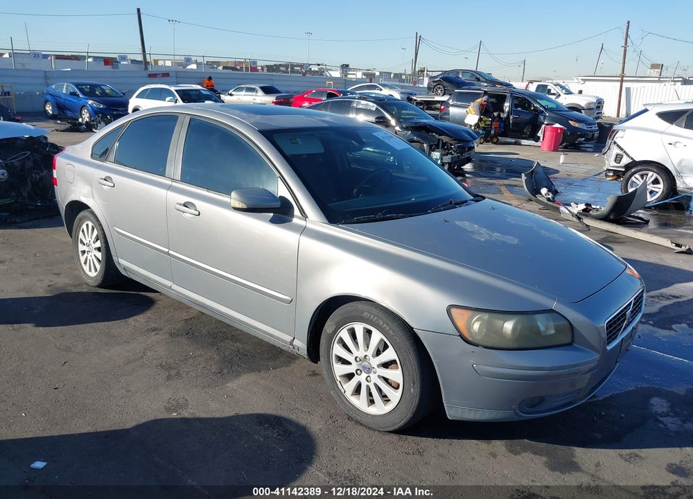 2005 VOLVO S40 2.4I VIN: YV1MS390552115991