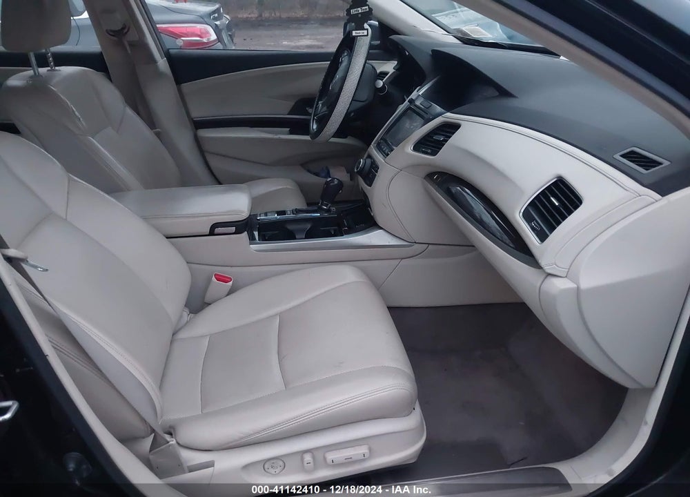 2014 ACURA RLX VIN: JH4KC1F58EC006870