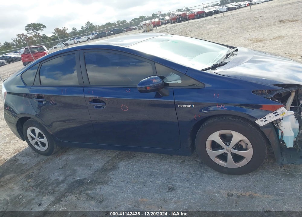 2015 TOYOTA PRIUS TWO VIN: JTDKN3DU1F1881433