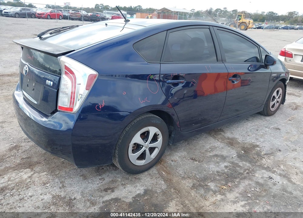 2015 TOYOTA PRIUS TWO VIN: JTDKN3DU1F1881433