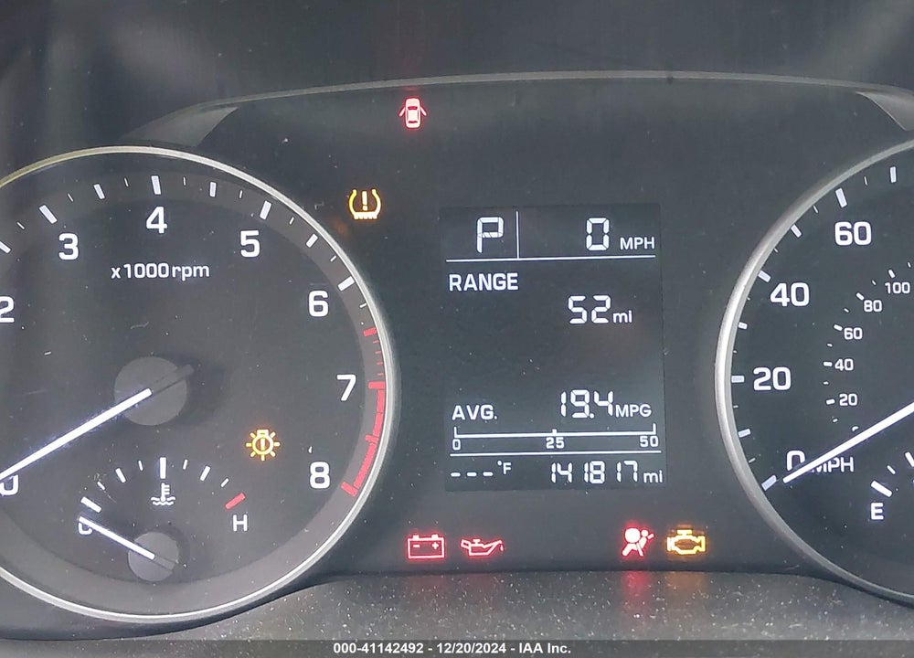 2017 HYUNDAI ELANTRA VIN: 5NPD74LF7HH160718