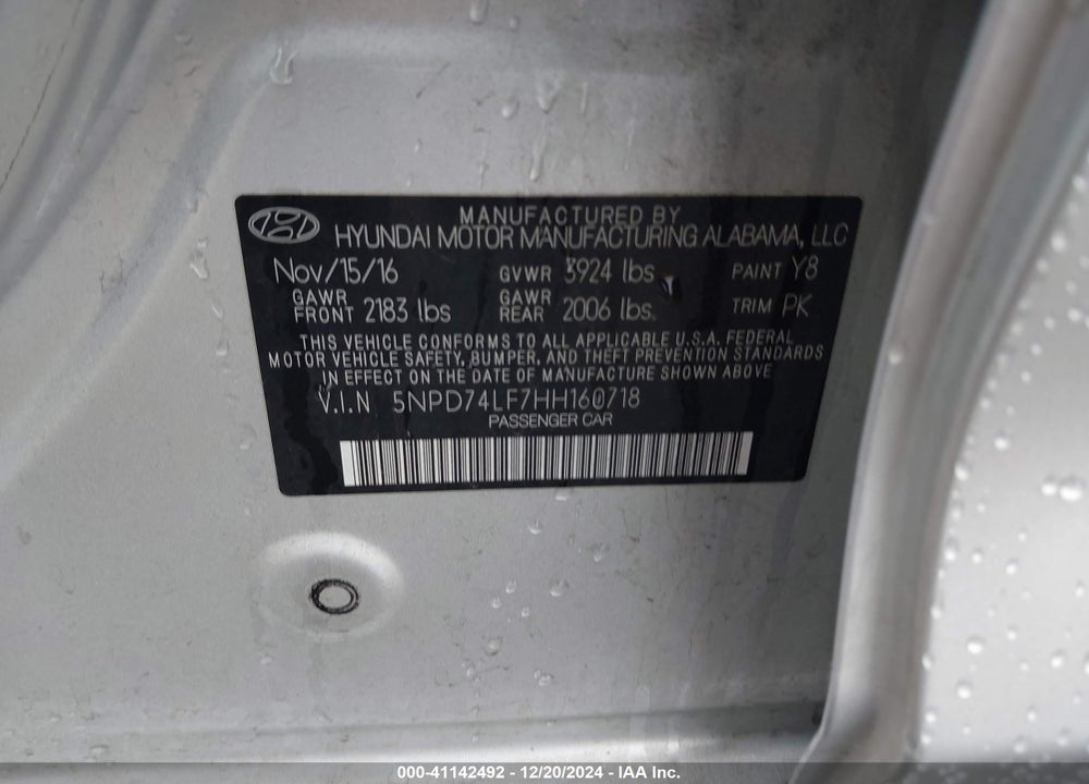 2017 HYUNDAI ELANTRA VIN: 5NPD74LF7HH160718