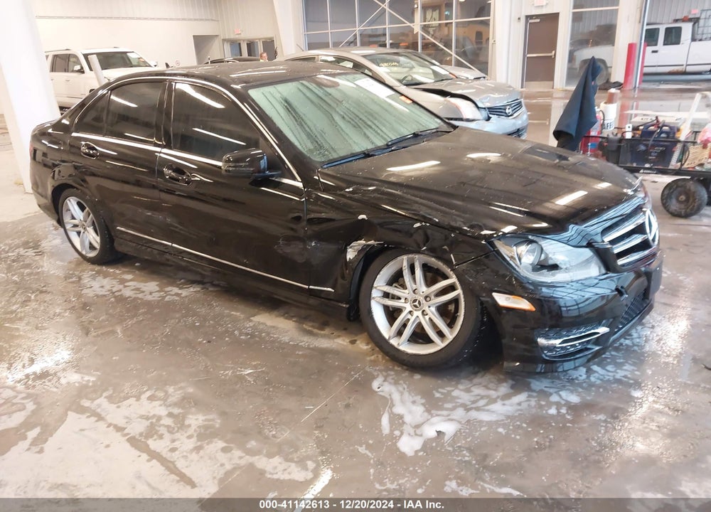 2012 MERCEDES-BENZ C 300 LUXURY 4MATIC/SPORT 4MATIC VIN: WDDGF8BB3CR235752