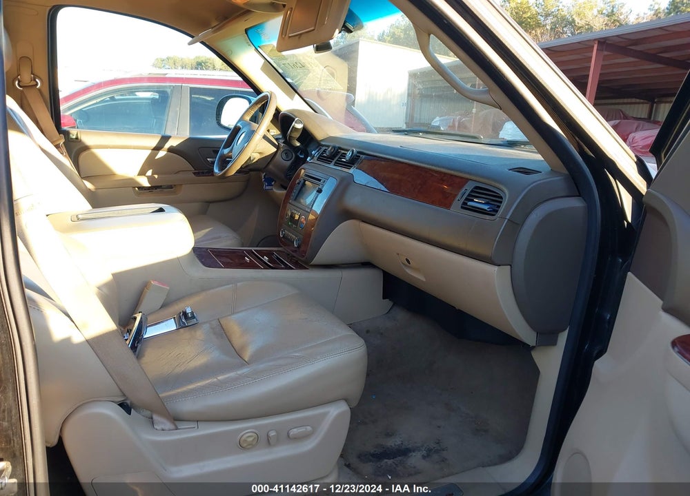 2010 CHEVROLET TAHOE LTZ VIN: 1GNUKCE0XAR278348