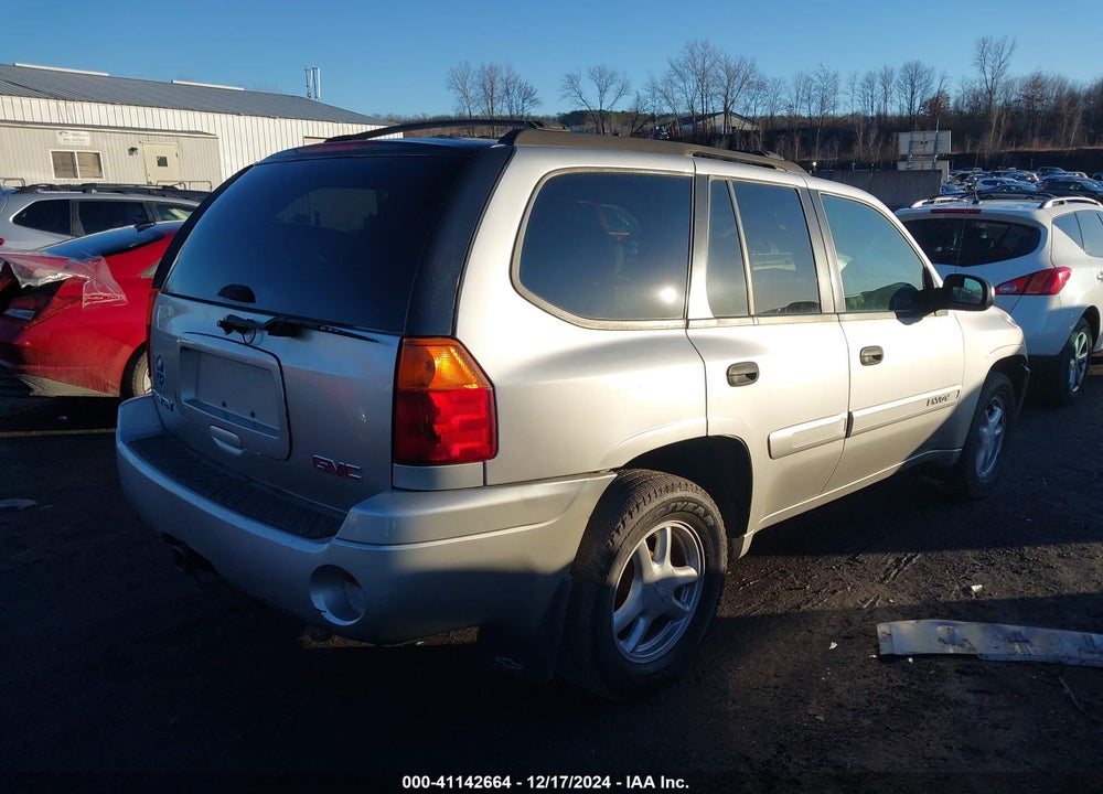 2005 GMC ENVOY SLE VIN: 1GKDT13S052352457