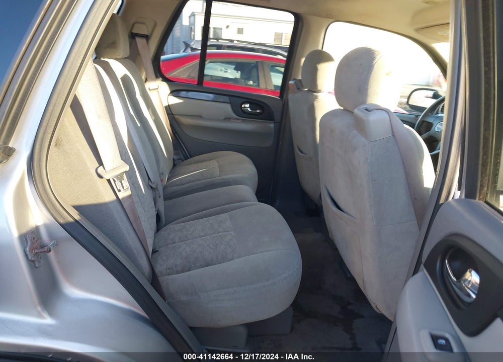 2005 GMC ENVOY SLE VIN: 1GKDT13S052352457