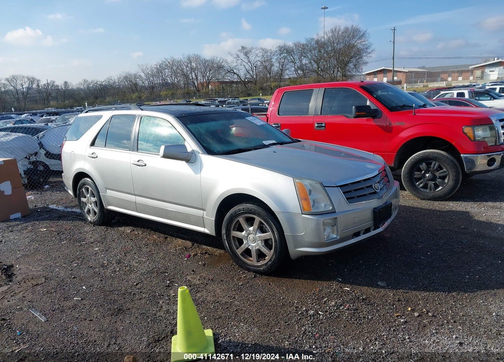 2005 CADILLAC SRX V6 VIN: 1GYEE637350139334
