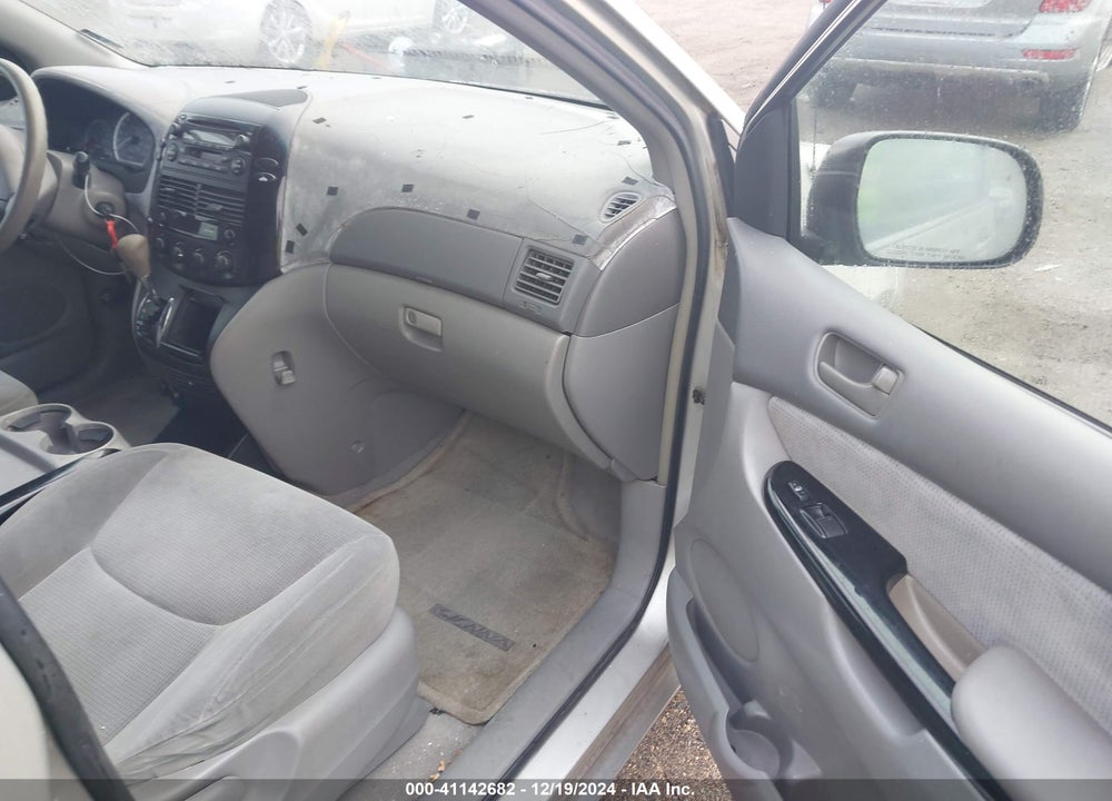 2004 TOYOTA SIENNA LE VIN: 5TDZA23CX4S175428