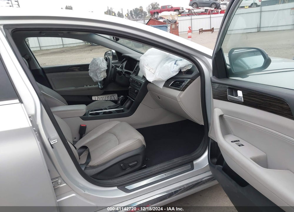 2016 HYUNDAI SONATA VIN: 5NPE34AF8GH428709