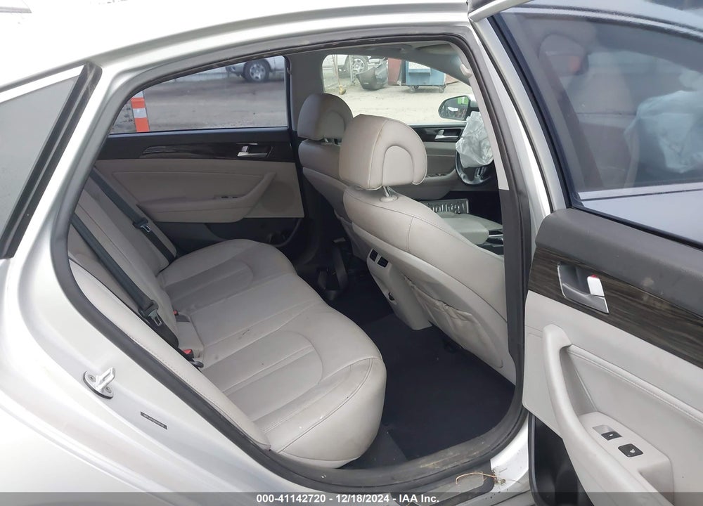 2016 HYUNDAI SONATA VIN: 5NPE34AF8GH428709