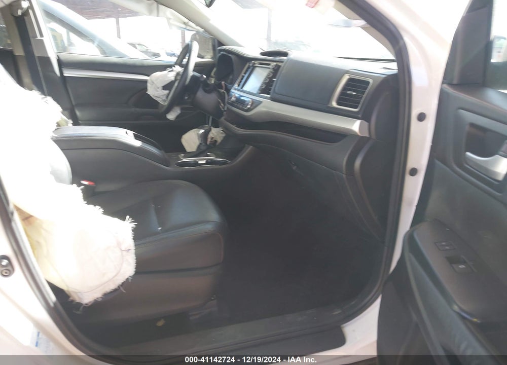 2015 TOYOTA HIGHLANDER VIN: 5TDJKRFH6FS076943