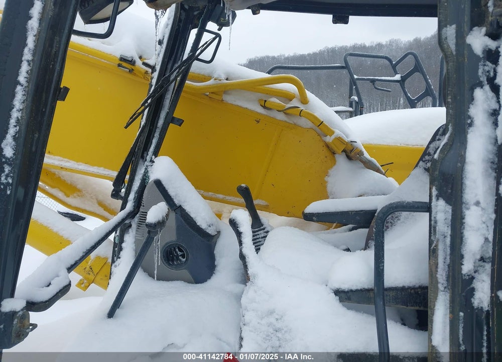 2019 KOMATSU PC360LC-11 EXCAVATOR VIN: KMTPC256HJWA37170