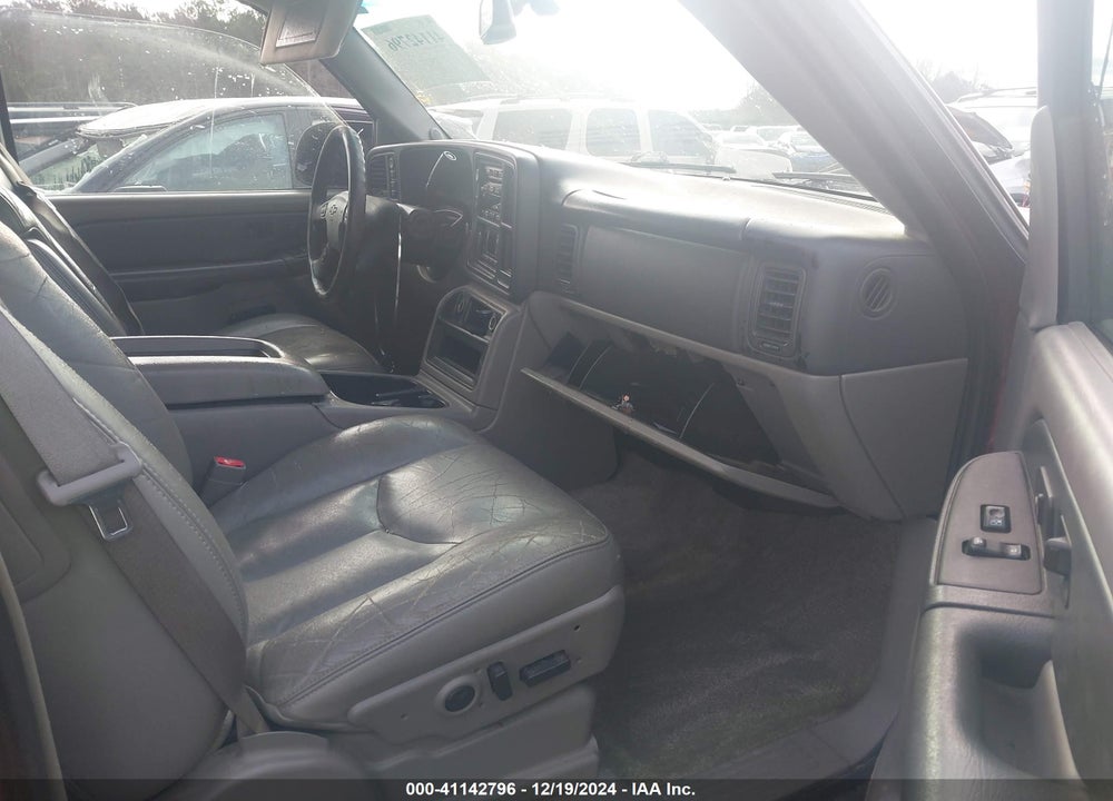 2003 CHEVROLET TAHOE LT VIN: 1GNEK13Z93J100913