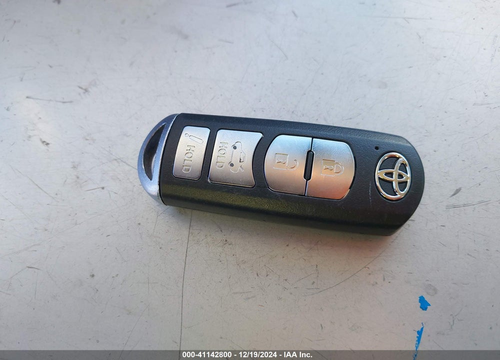2019 TOYOTA YARIS VIN: 3MYDLBYV9KY504402