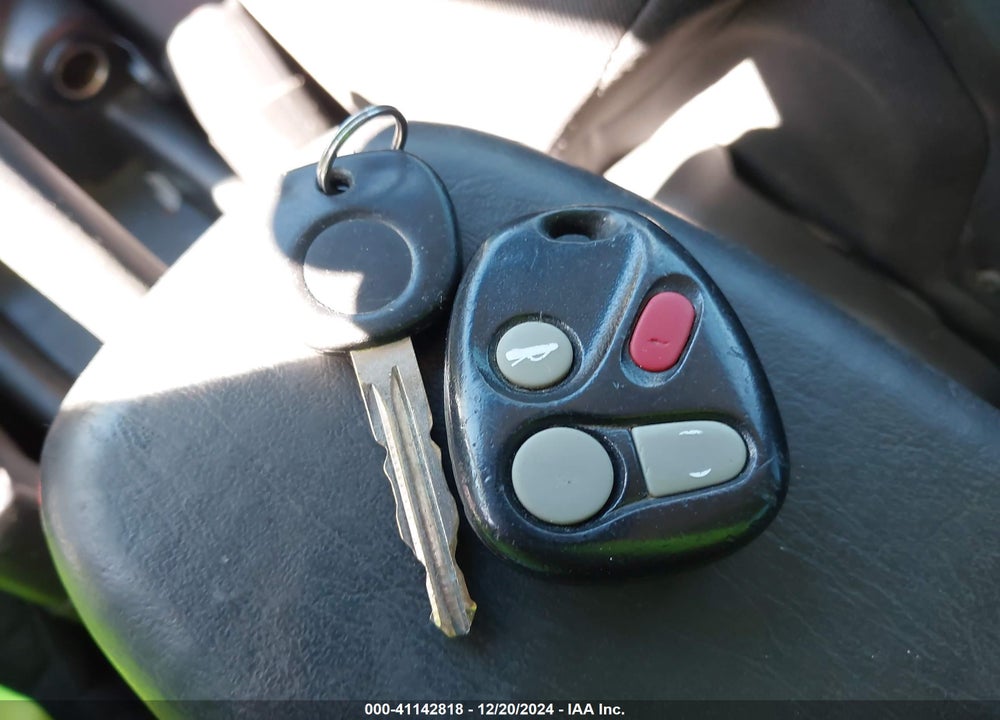 2006 SATURN ION 2 VIN: 1G8AN15F06Z158605