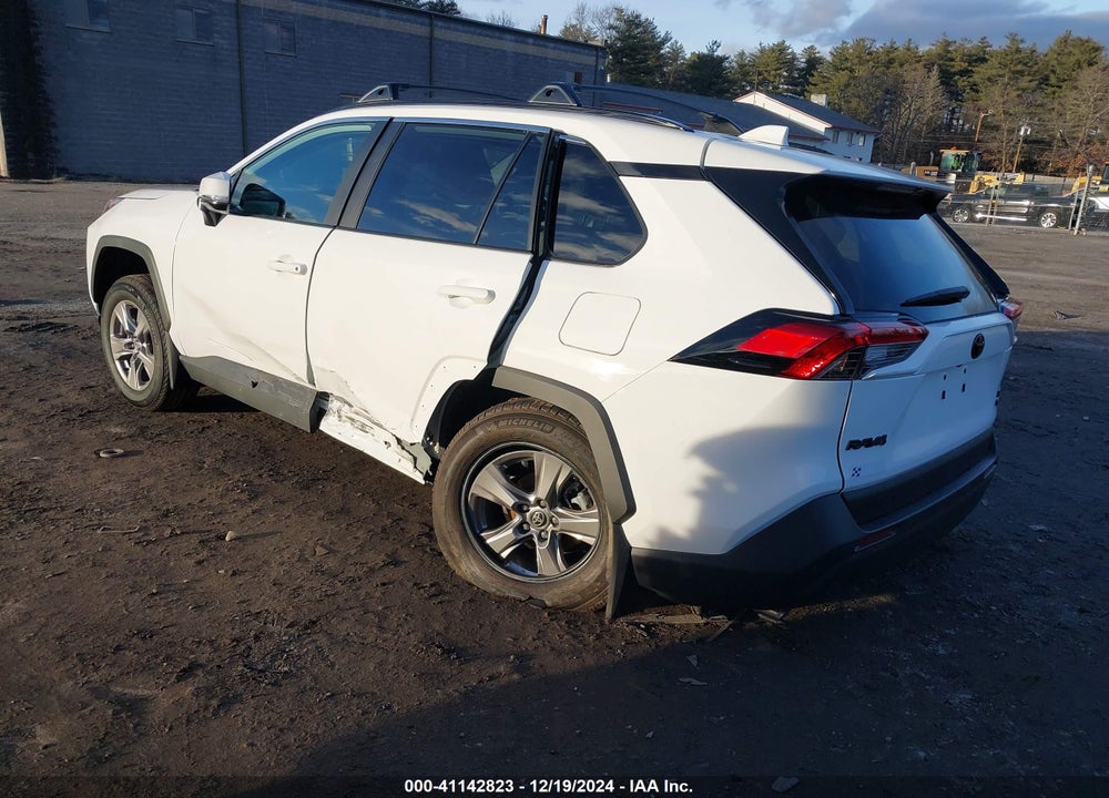 2024 TOYOTA RAV4 HYBRID XLE VIN: 2T3RWRFV0RW250781