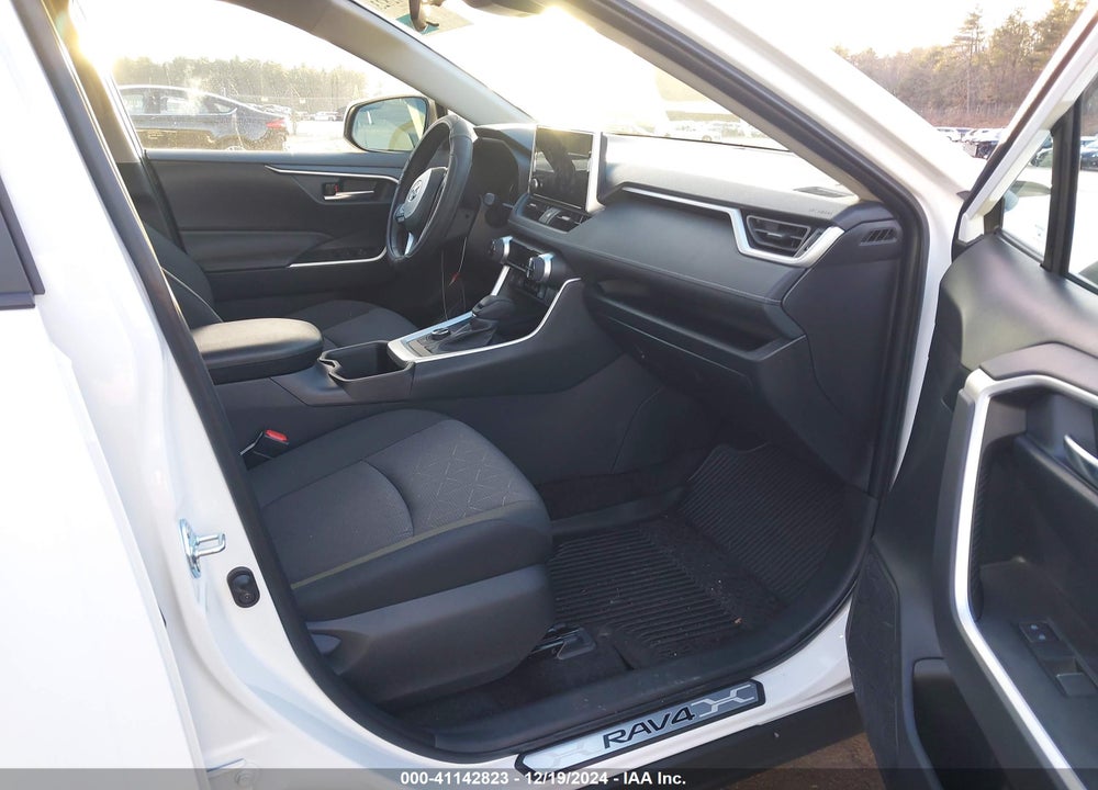 2024 TOYOTA RAV4 HYBRID XLE VIN: 2T3RWRFV0RW250781
