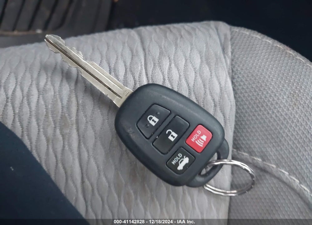 2015 TOYOTA COROLLA VIN: 2T1BURHEXFC407291