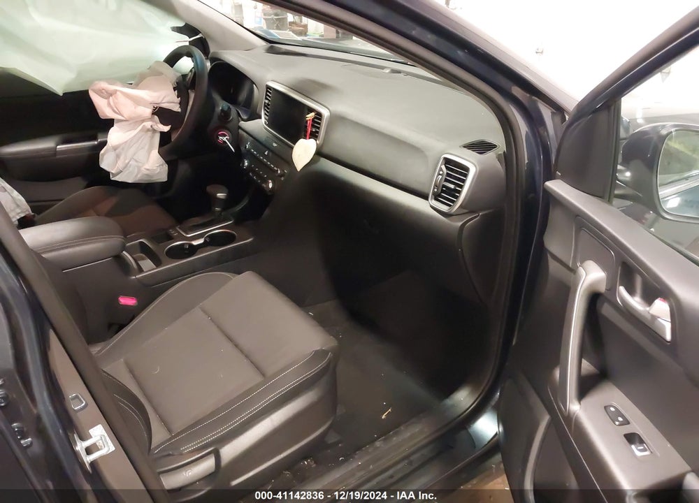 2020 KIA SPORTAGE LX VIN: KNDPMCAC7L7790339