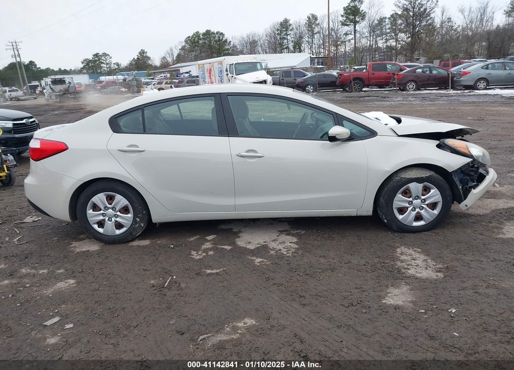 2015 KIA FORTE LX VIN: KNAFK4A68F5388196