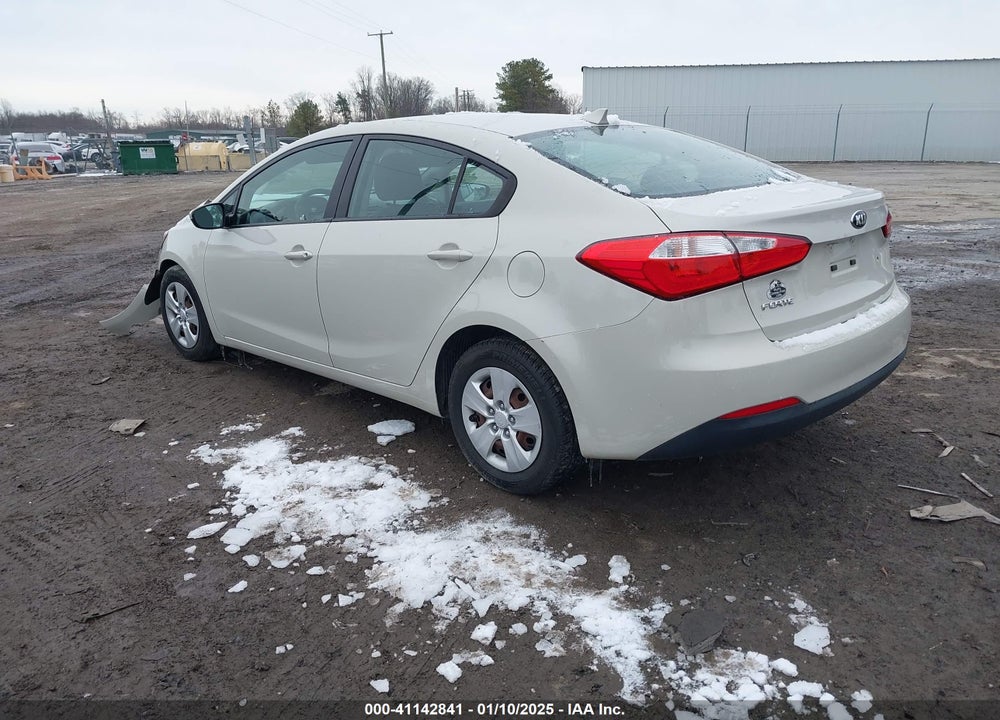 2015 KIA FORTE LX VIN: KNAFK4A68F5388196
