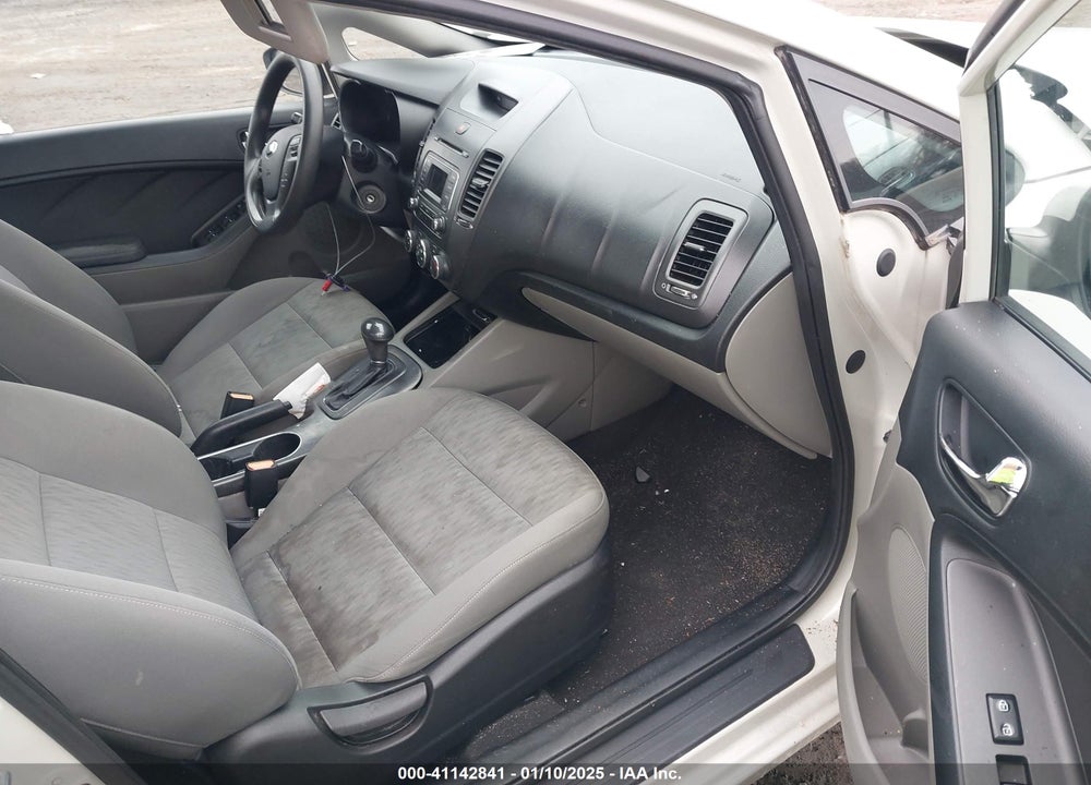 2015 KIA FORTE LX VIN: KNAFK4A68F5388196