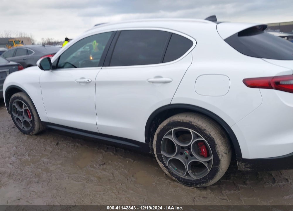 2018 ALFA ROMEO STELVIO TI AWD VIN: ZASFAKBN6J7C10128