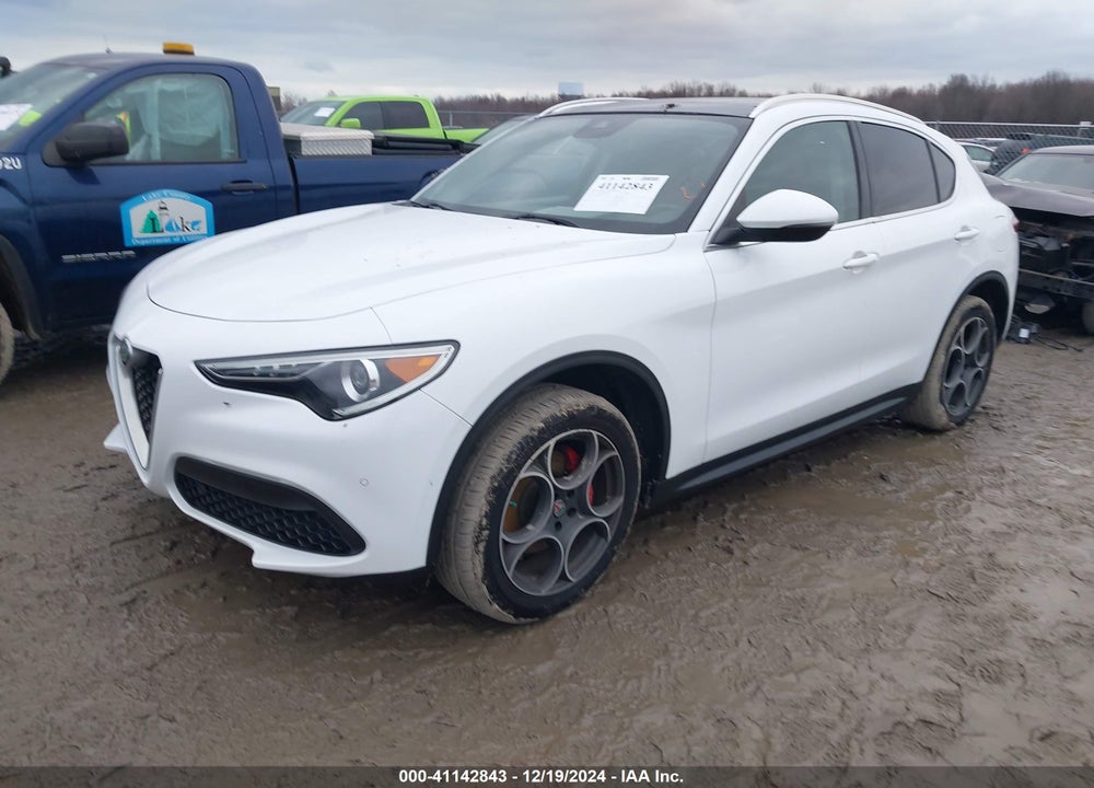 2018 ALFA ROMEO STELVIO TI AWD VIN: ZASFAKBN6J7C10128