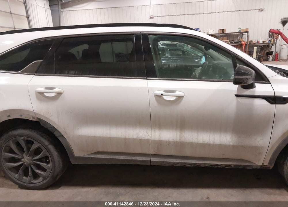 2022 KIA SORENTO VIN: 5XYRKDLF7NG076986