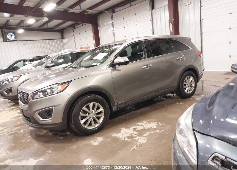 2018 KIA SORENTO 2.4L LX VIN: 5XYPGDA39JG380915